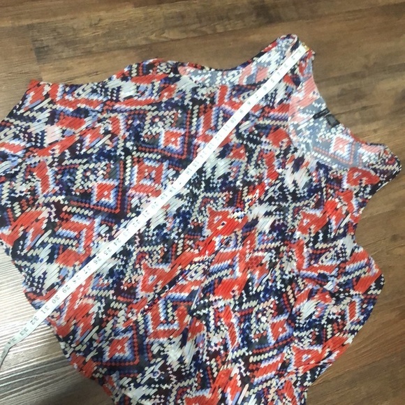 New Direction Sleeveless top - Picture 5 of 15